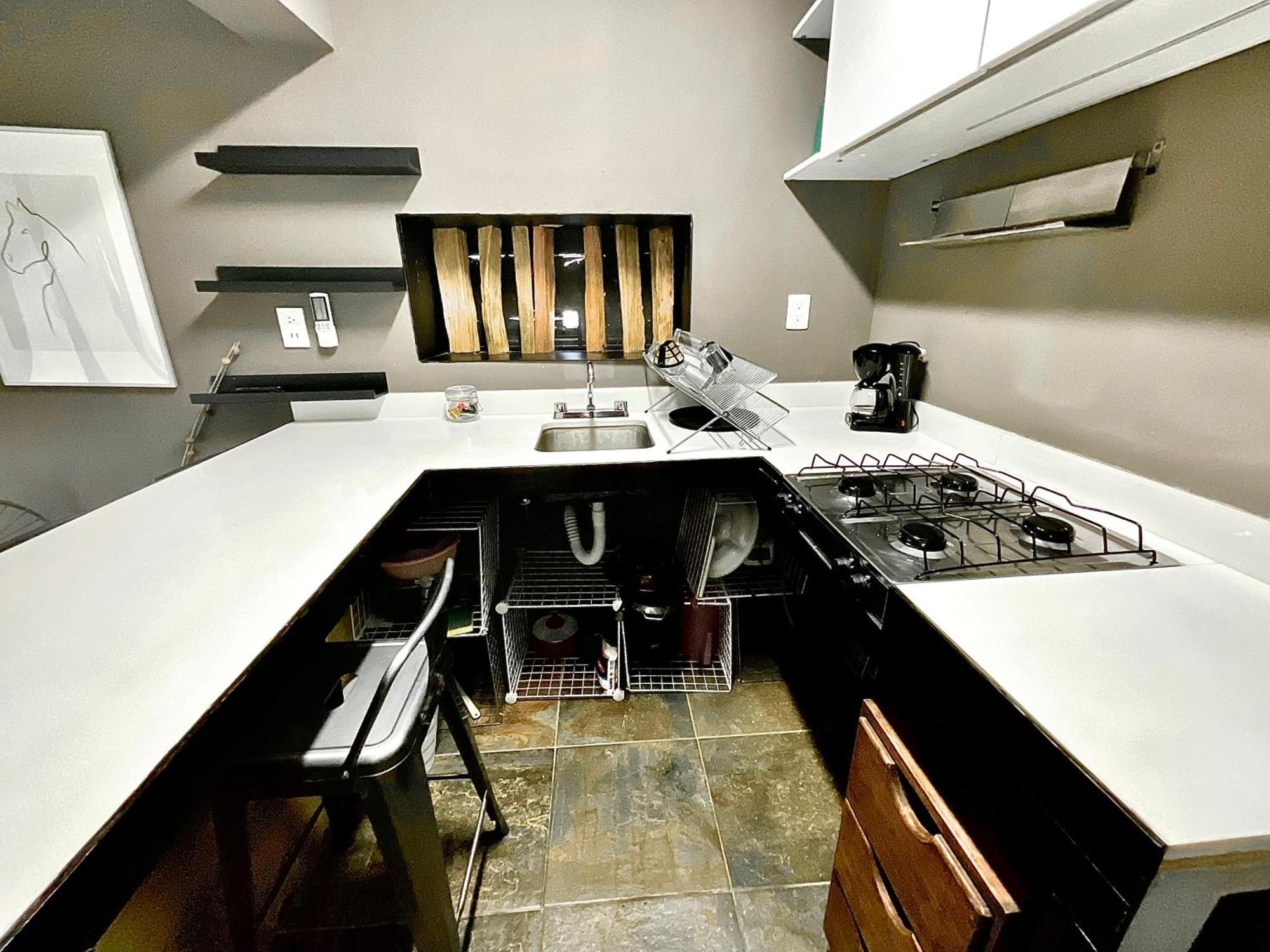 Container House Aparthotel ตลายาคาปาน ภายนอก รูปภาพ
