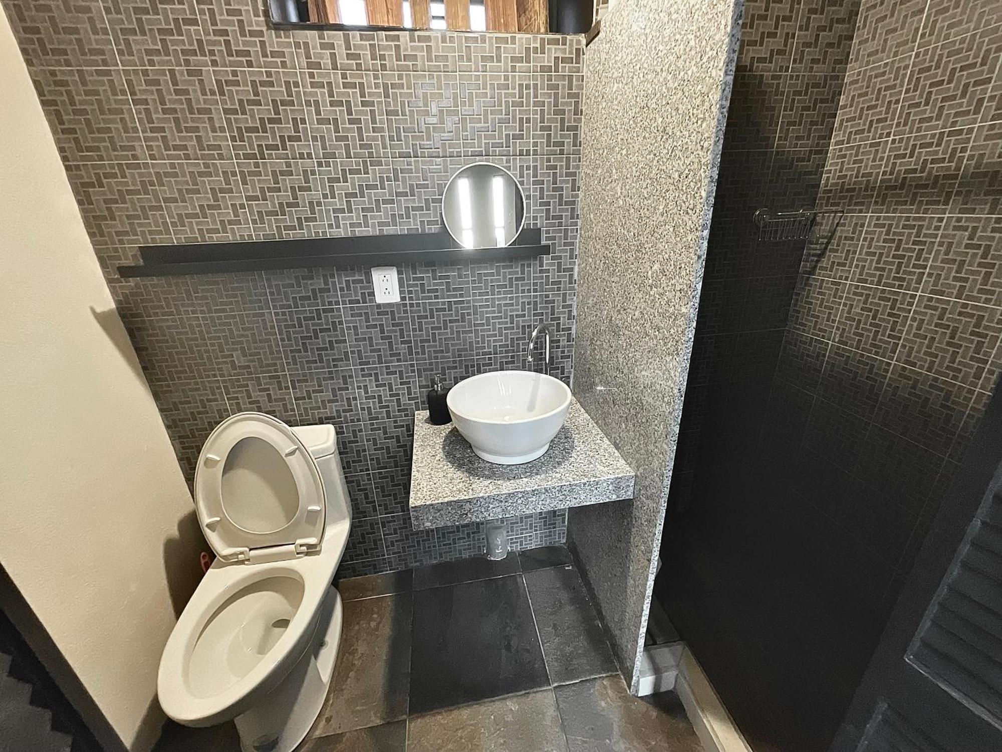 Container House Aparthotel ตลายาคาปาน ภายนอก รูปภาพ